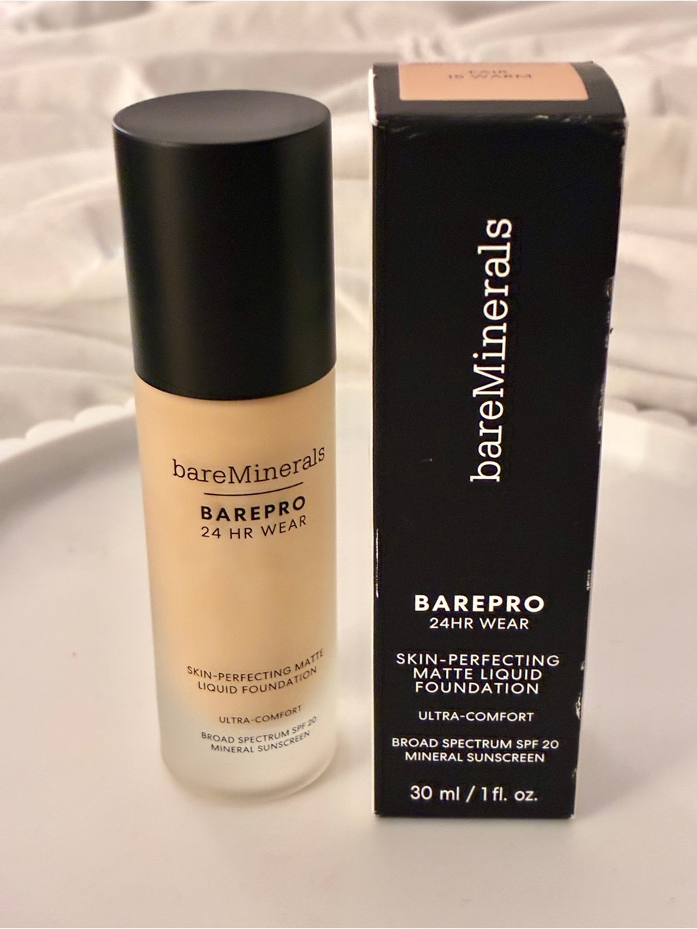 bareMinerals BAREPRO 24HR Wear Matte Liquid Foundation - Fair 15 Warm NIB